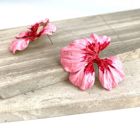 NEW ~ Anthropologie Shashi Una Una Evening Flower Earrings - Picture 8 of 12